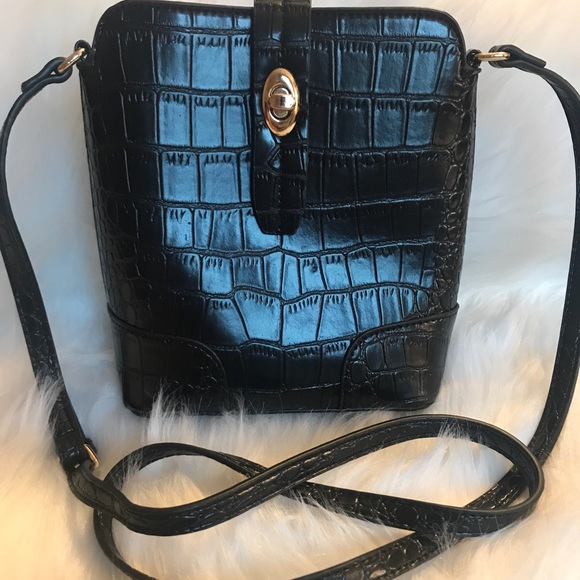 Laly’s Loves Handbags - NWOT 🐊 crocodile Skin Faux Leather black purse